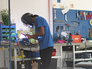 Wenn es sein muss, wird geschwei&szlig;t ...